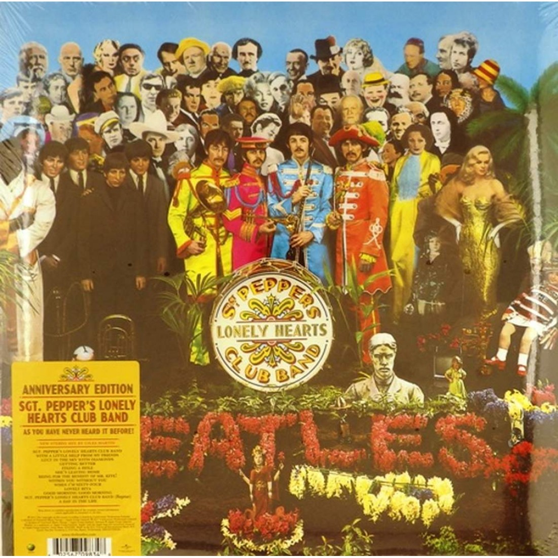 Beatles sgt pepper lonely. Sgt Pepper's Lonely Hearts Club Band. The Beatles Sgt. Pepper's Lonely Hearts Club Band 1967. Винил пластинка Sgt Pepper. Обложке пластинки Sgt. Pepper's Lonely Hearts Club Band (1967 г.)..